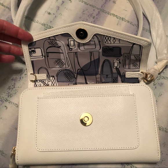 Vera Bradley Ultimate Leather crossbody - Picture 2 of 9